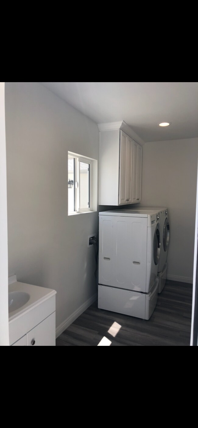 Foto del edificio - 7600 N Claybeck Ave