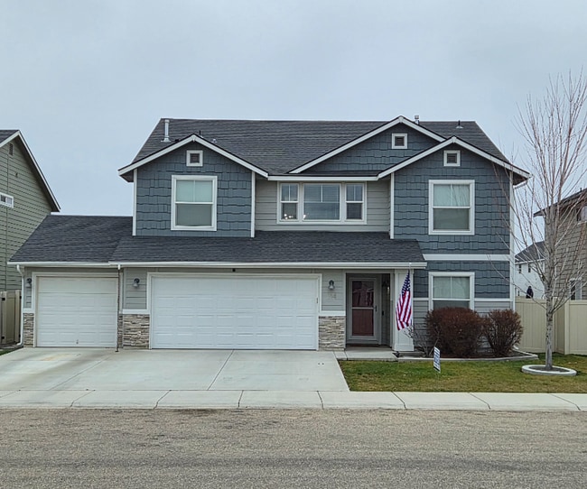 Building Photo - 714 N Ash Pine Way