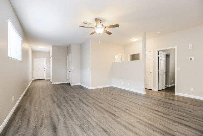 Building Photo - 9878 Mackovski Ct