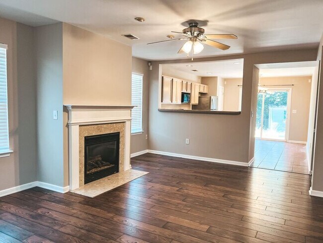 Building Photo - 329 Stonewood Crossing Dr