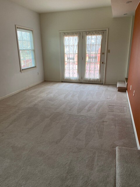 Building Photo - 5 New Haven Dr