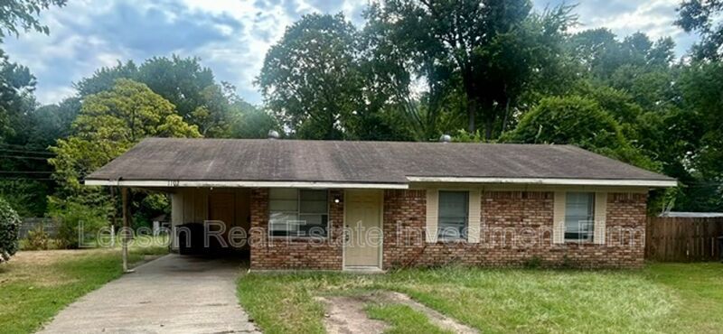 Foto del edificio - 1102 Cloverdale Dr