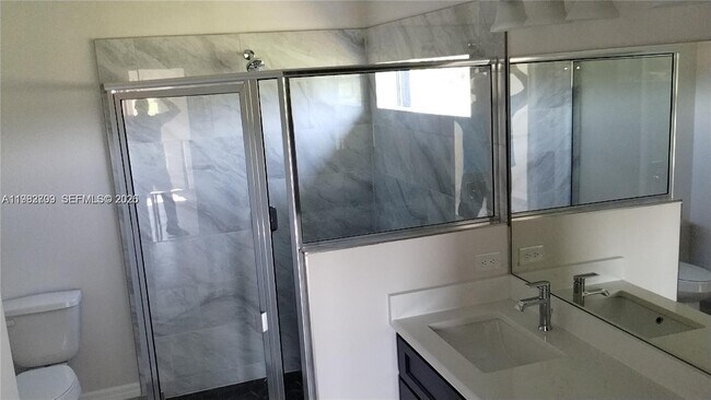 Foto del edificio - 225 S Fronda St