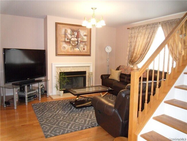 Foto del edificio - 6 Blackmoor Ct