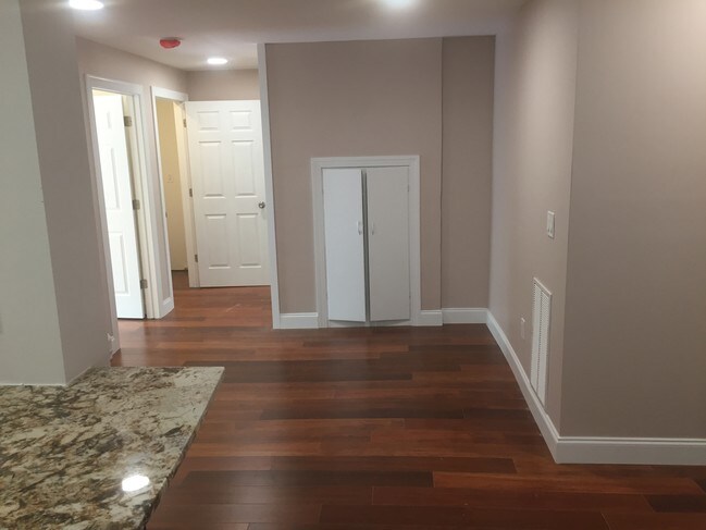 137 Walnut St Unit 1 Montclair Nj 07042 Apartment For Rent In