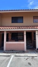 Building Photo - 2740 W 61st St