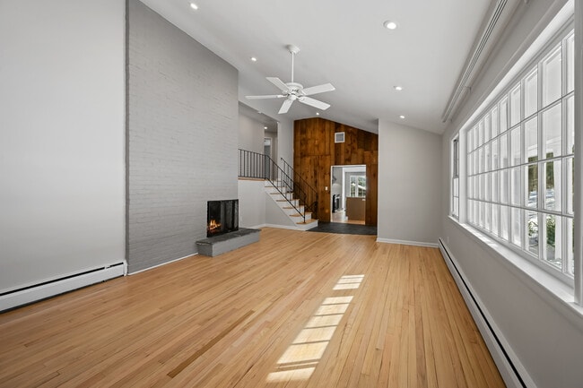 Building Photo - 75 Rivergate Dr