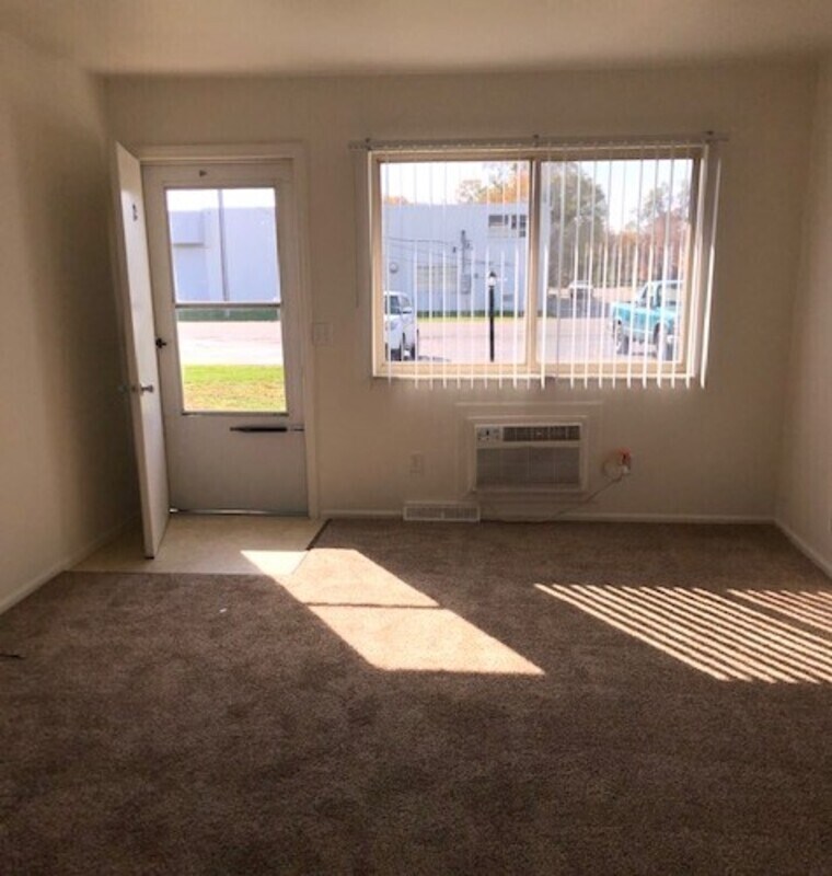 Foto principal - 5050 Northfield Dr