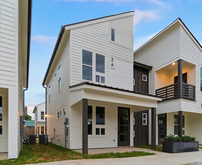 Foto del edificio - Cottages Downtown