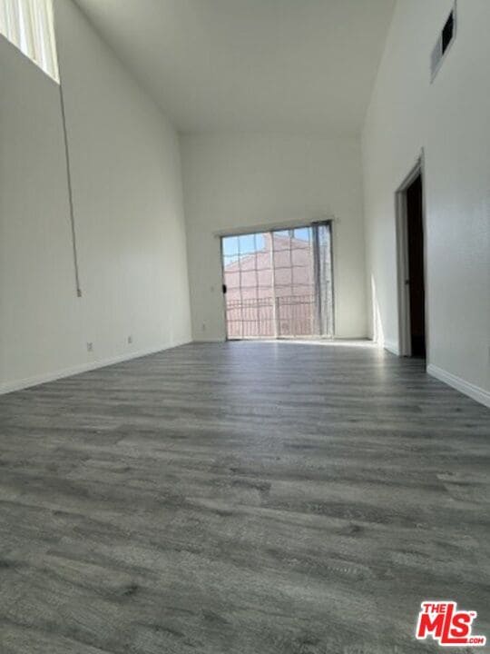 Building Photo - 621 N Bronson Ave