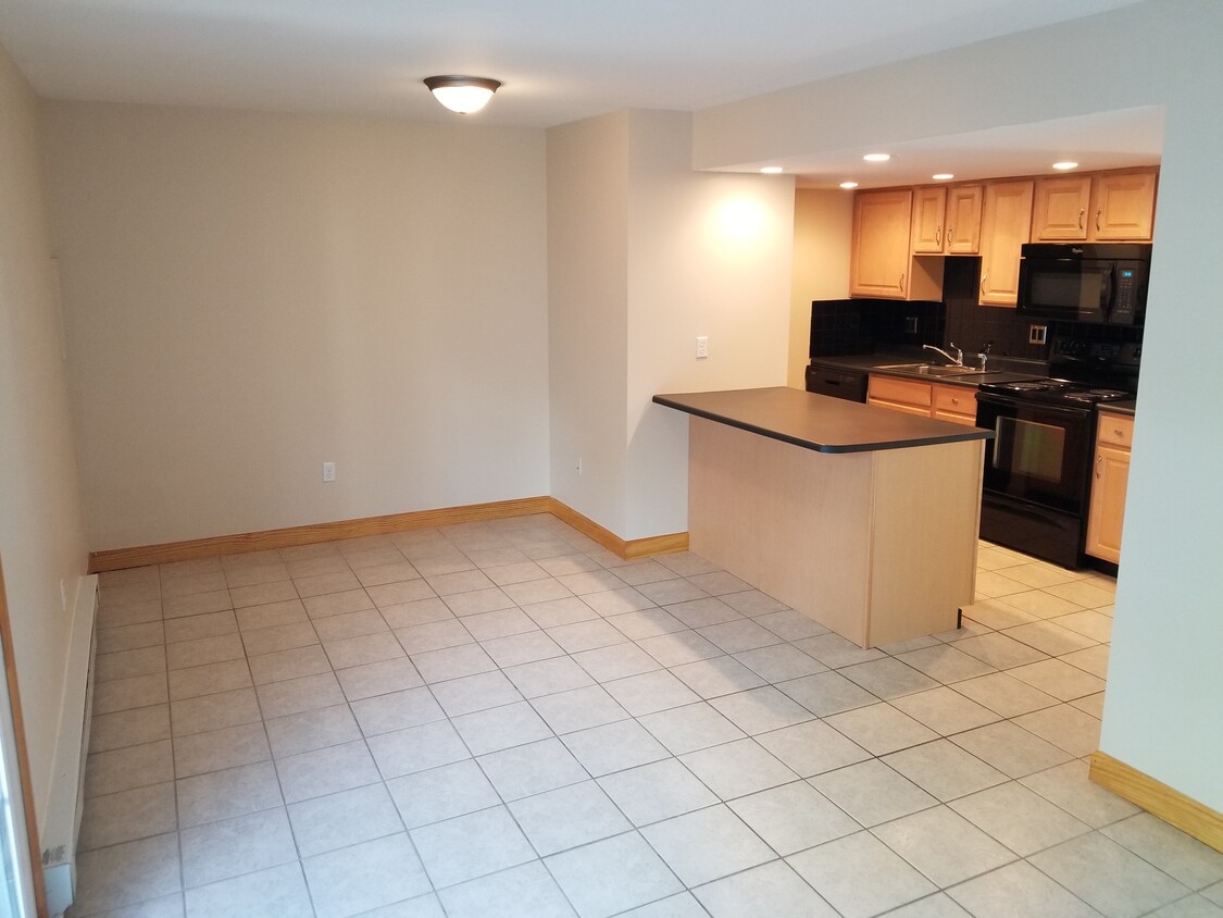 Primary Photo - 307 W 31st St