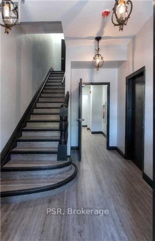 Photo du bâtiment - 205 Gerrard St E