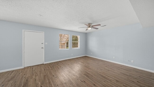 Foto del edificio - 12033 18th St