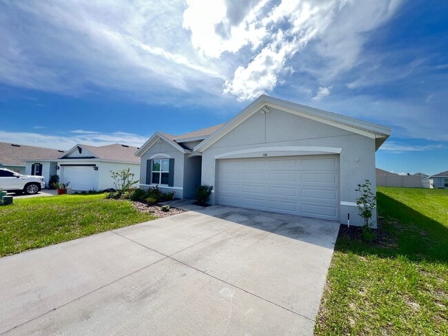 Building Photo - Beautiful, 4 Bedroom, 2 Bathroom Home in t...