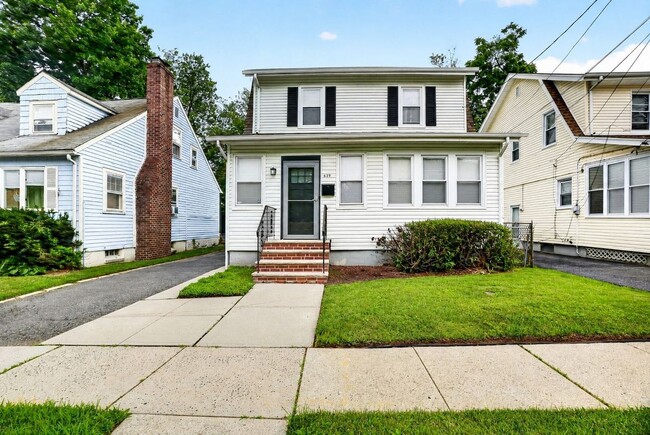 Building Photo - 639 Walsh Ave
