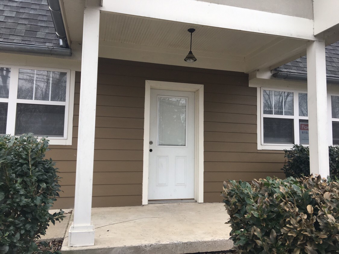 Primary Photo - 415 Humphreys St