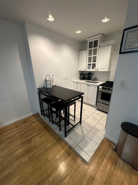 Building Photo - 52 Yonkers Terrace