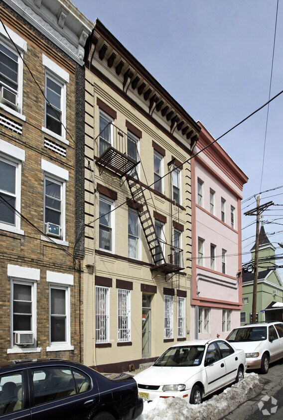 Primary Photo - 6025 Adams St