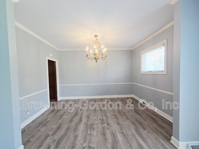 Foto del edificio - 790 Bellevue Rd