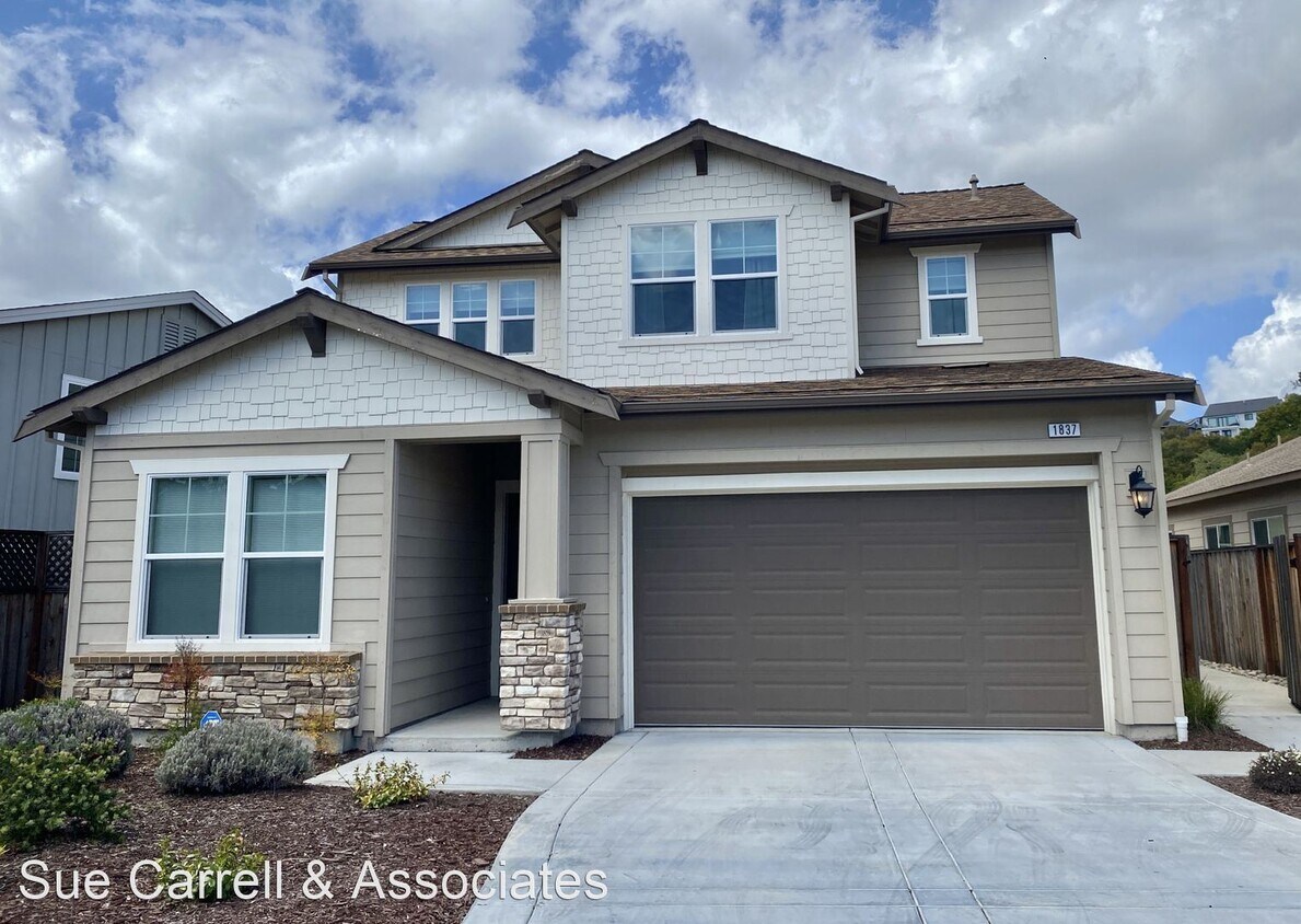Foto principal - 4 br, 3 bath House - 1837 Palisades Dr.