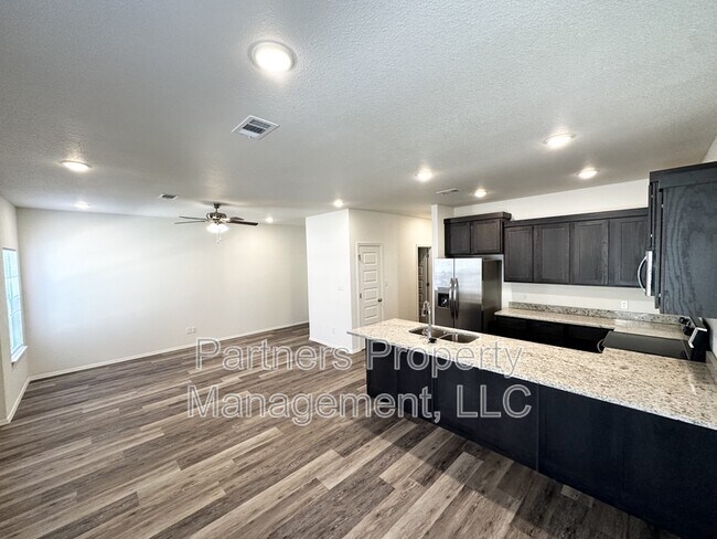 Foto del edificio - 928 S Amarillo Ave