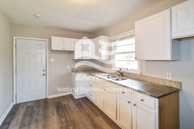 Foto del edificio - 616 Byrne Dr