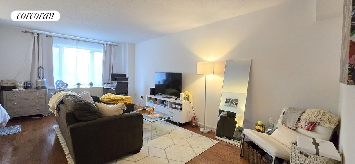 Foto principal - 225 8th Ave