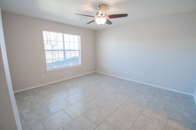 Master bedroom - 800 James Loop