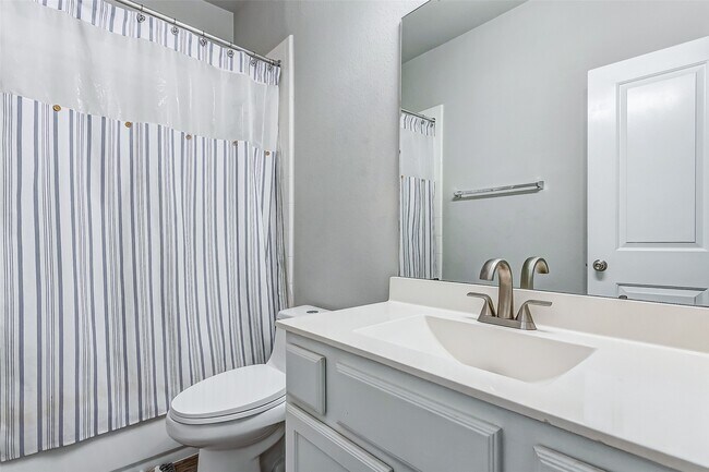 Foto del edificio - 7314 Saddle Tree Dr