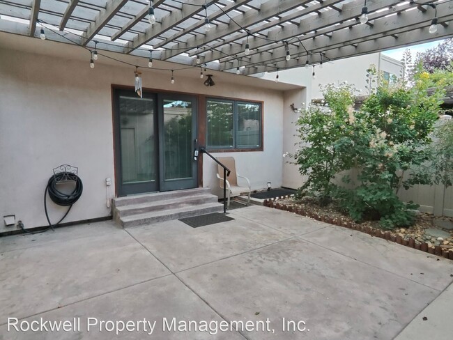 Foto del edificio - 4 br, 3.5 bath House - 5635 Park Place W.