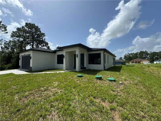 Building Photo - 5227 4th St W