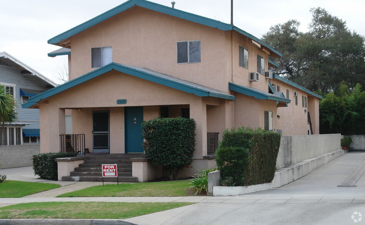 Primary Photo - 1507 Bank St