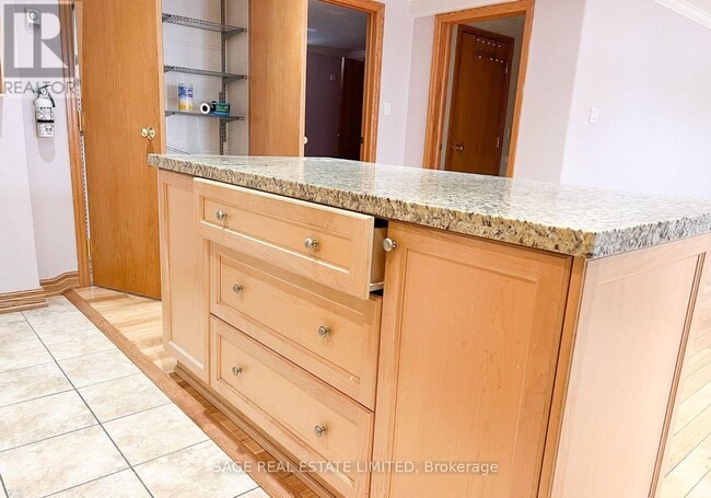 Building Photo - 50 Jane St