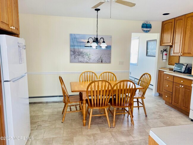 Building Photo - 19 Diane Ln