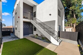 Building Photo - 6730 Mohawk St