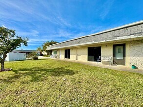 Building Photo - 9805 Hidden Ln