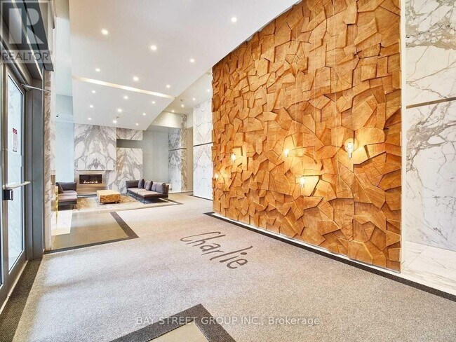 Building Photo - 8 Charlotte St