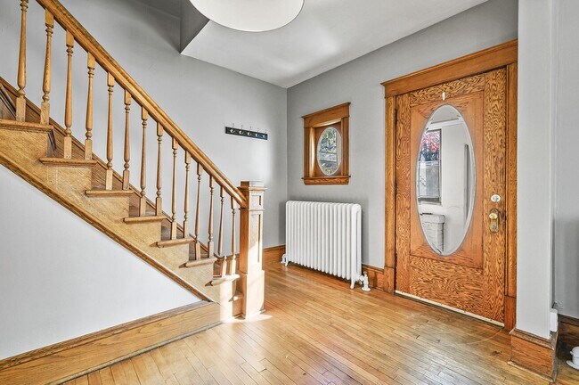 Foto del edificio - Beautiful 4BR 2 Bath House Available Early...