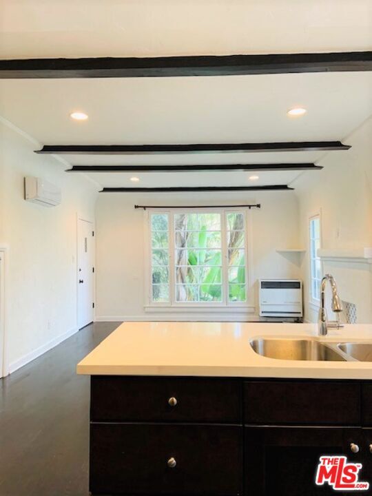Foto del edificio - 5193 W 20th St