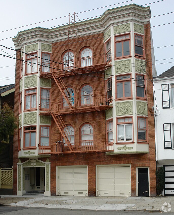 Building Photo - 221 24th Ave