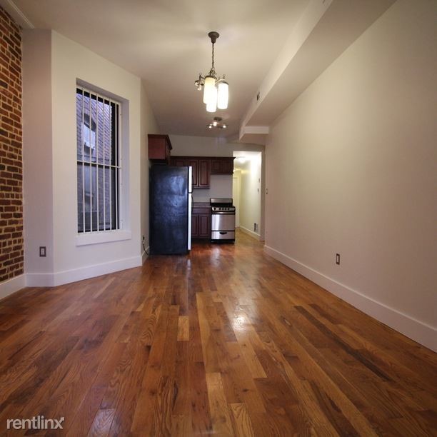 Foto del edificio - 677 Quincy St