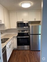 Building Photo - 9208 Pasadena Cir