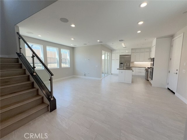 Building Photo - 711 Olivier Dr