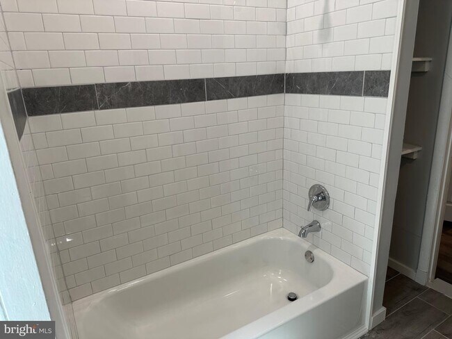 Foto del edificio - 21 E Price St