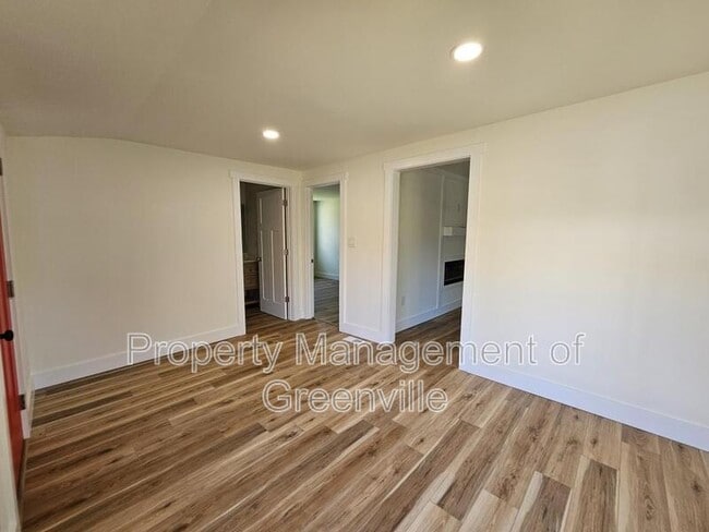 Foto del edificio - 20 State Rd S-42-2453