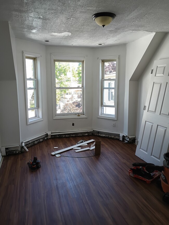 Building Photo - 10 Flint St