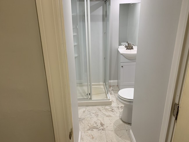 1st floor bath - 292 Foxon Rd