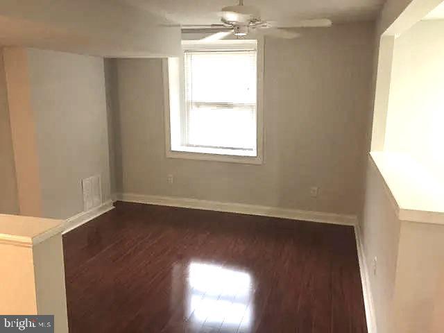 Foto del edificio - 1603 West St