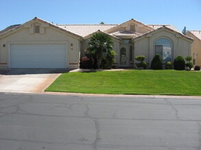 Building Photo - 225 N Valley View Dr
