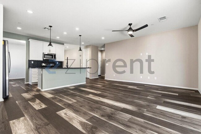 Building Photo - 30522 Rodriquez Lp